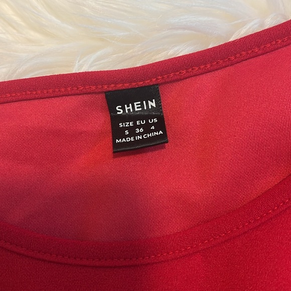 Red long sleeve shift dress - Picture 3 of 6